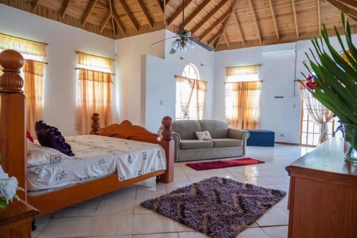 Sweetsop Jamaica Villa And Tours Montego Bay Exterior foto